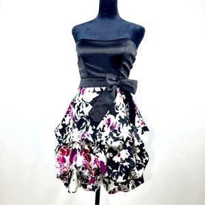 Women bridal dress size 3 (2-4) black, white, floral. Ruffles and bow. Cocktail